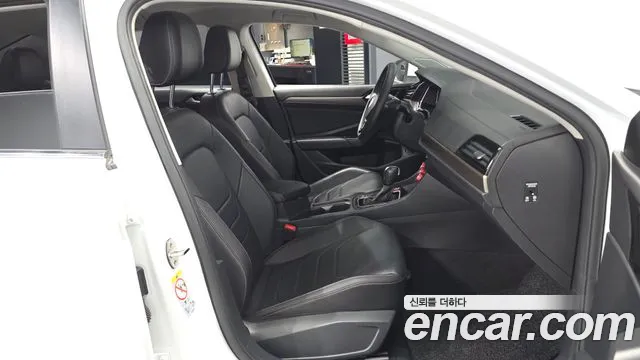 Volkswagen Jetta 2021 thumb 10
