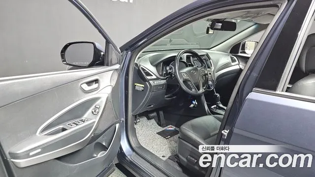 Hyundai Santa Fe 2017 thumb 10