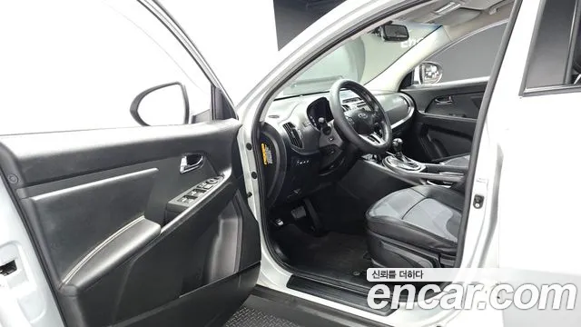 Kia Sportage 2012 thumb 10