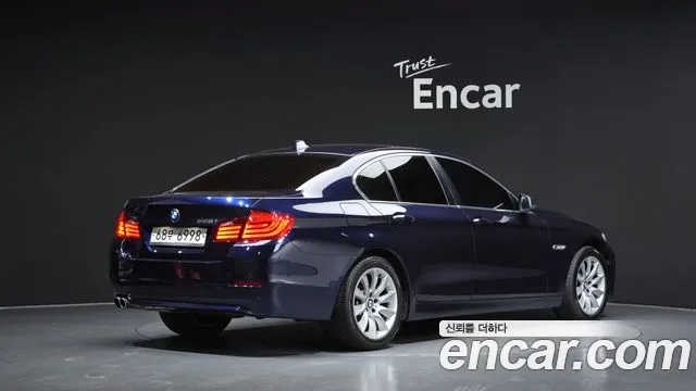 BMW 5-Series 2012 thumb 2