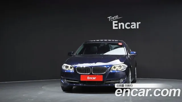 BMW 5-Series 2012 thumb 3