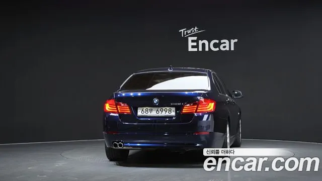 BMW 5-Series 2012 thumb 4