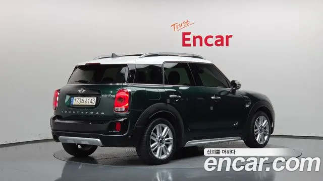 MINI Countryman 2018 thumb 2