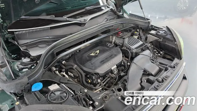 MINI Countryman 2018 thumb 6