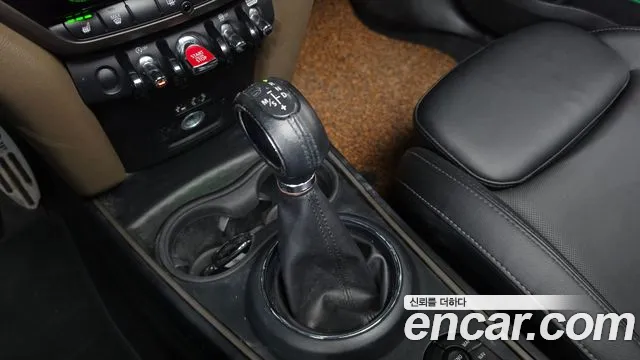 MINI Countryman 2018 thumb 9