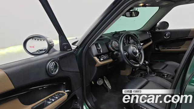 MINI Countryman 2018 thumb 10