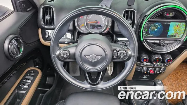 MINI Countryman 2018 thumb 12