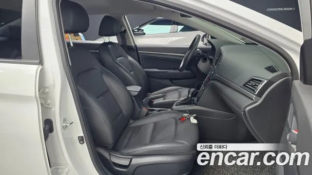 Hyundai Avante 2018 thumb 9