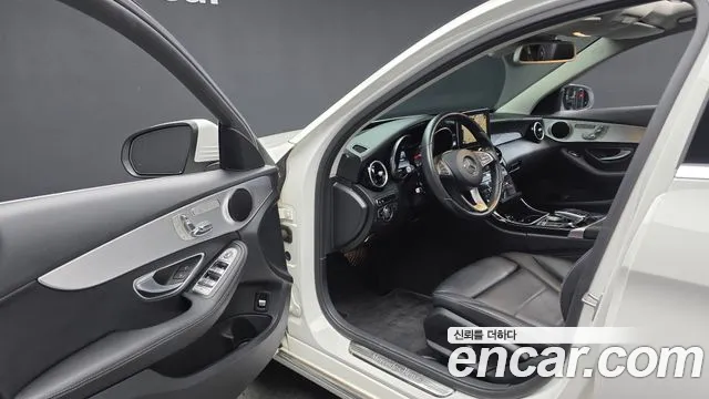 Mercedes-Benz C-Класс 2016 thumb 10