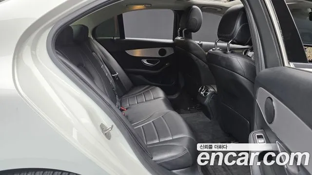 Mercedes-Benz C-Класс 2016 thumb 12