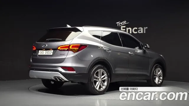 Hyundai Santa Fe 2016 thumb 2