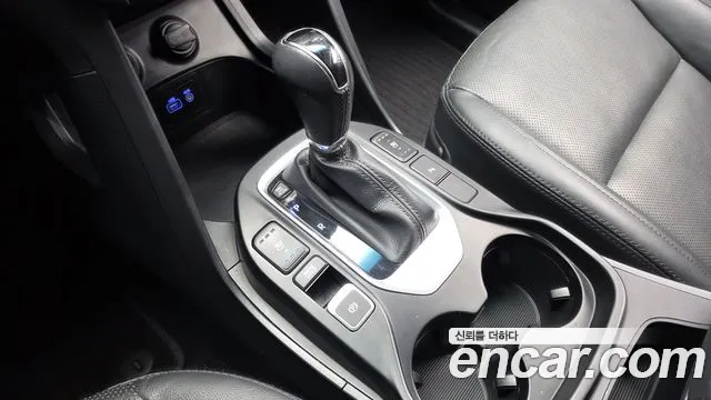 Hyundai Santa Fe 2016 thumb 9
