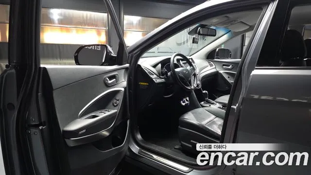 Hyundai Santa Fe 2016 thumb 10