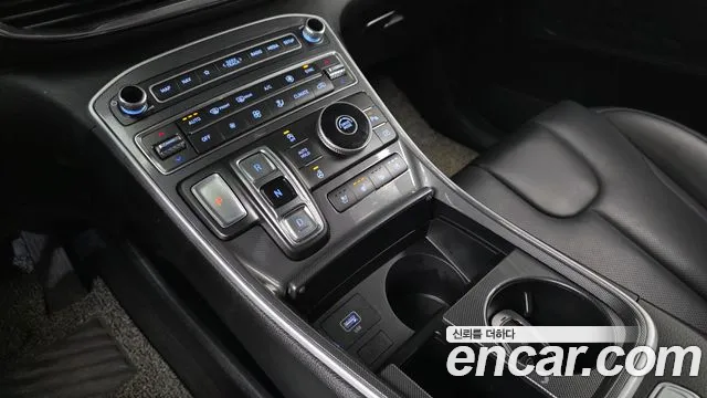 Hyundai Santa Fe 2021 thumb 9