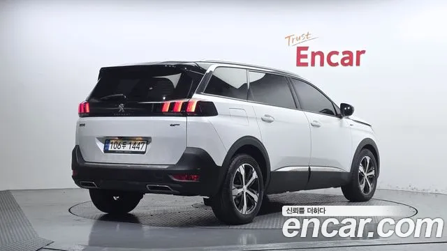 Peugeot 5008 2021 thumb 2
