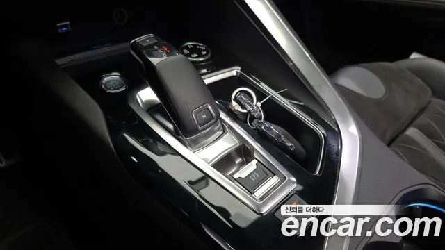 Peugeot 5008 2021 thumb 9