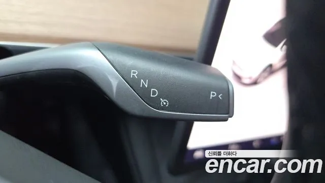 Tesla Model Y 2022 thumb 9