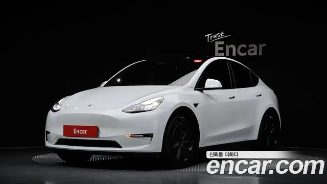 Tesla Model Y 2022 thumb 12