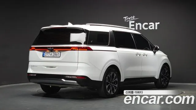Kia Carnival 2021 thumb 2