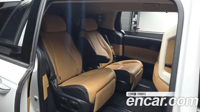 Kia Carnival 2021 thumb 12