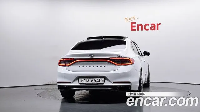 Hyundai Grandeur 2017 thumb 3
