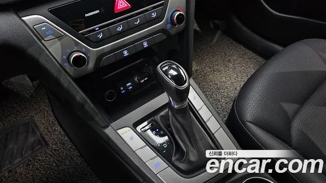 Hyundai Avante 2018 thumb 9