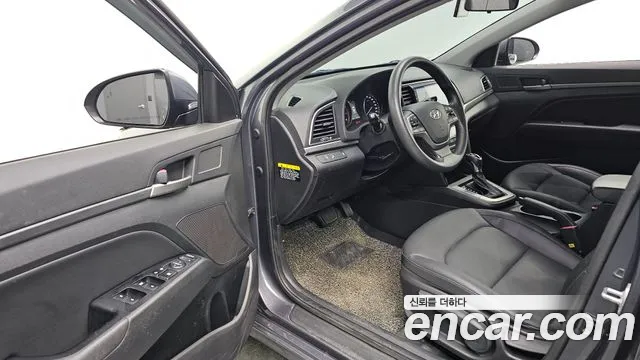 Hyundai Avante 2018 thumb 10