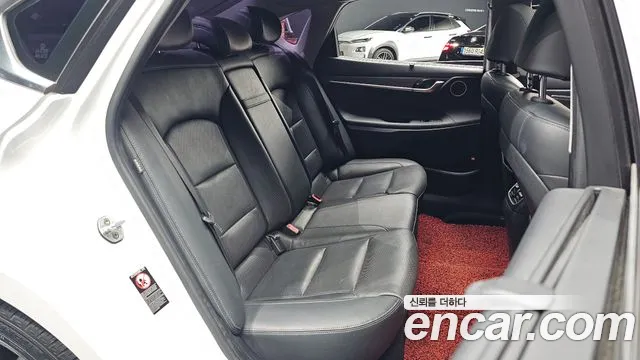 Hyundai Grandeur 2017 thumb 10