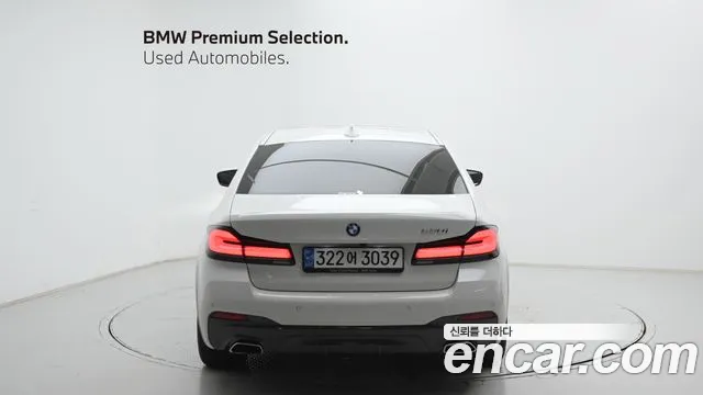 BMW 5-Series 2022 thumb 4