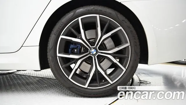BMW 5-Series 2022 thumb 5