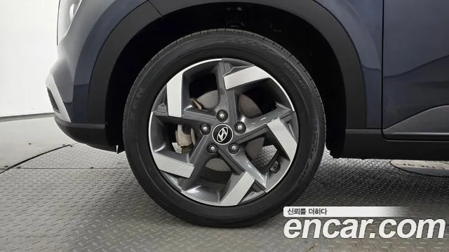 Hyundai Venue 2022 thumb 4