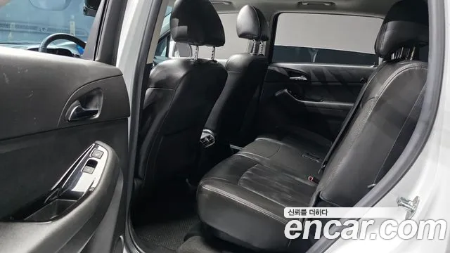 ChevroletGMDaewoo Orlando 2016 thumb 12