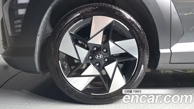 Hyundai Kona 2024 thumb 4