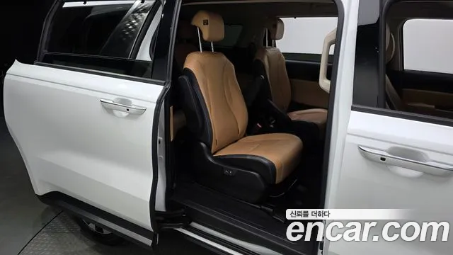 Kia Carnival 2022 thumb 11