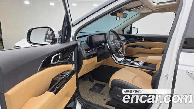 Kia Carnival 2022 thumb 10