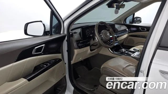 Kia Carnival 2021 thumb 10