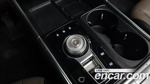 Kia Carnival 2024 thumb 8