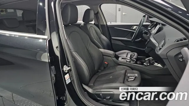 BMW 1-Series 2022 thumb 12