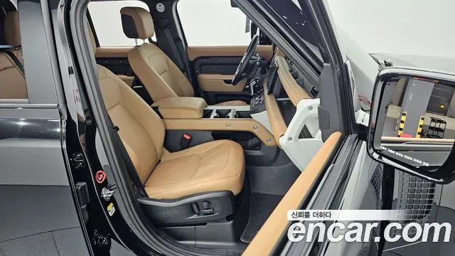 Land Rover Defender 2025 thumb 10