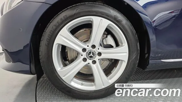Mercedes-Benz E-Класс 2018 thumb 5
