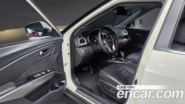 KG_Mobility_Ssangyong TIBOLI 2015 thumb 9