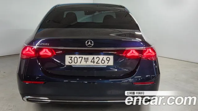 Mercedes-Benz E-Класс 2025 thumb 4