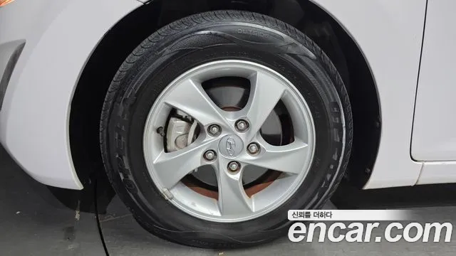 Hyundai Avante 2014 thumb 5