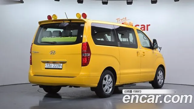 Hyundai Starex 2018 thumb 2