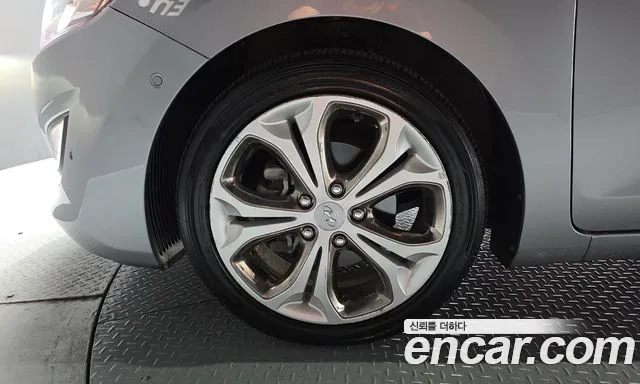 Hyundai i30 2012 thumb 4