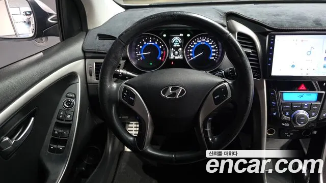 Hyundai i30 2012 thumb 12