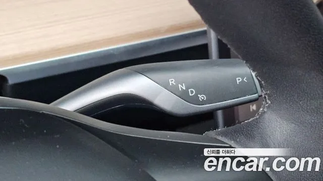 Tesla Model Y 2023 thumb 8