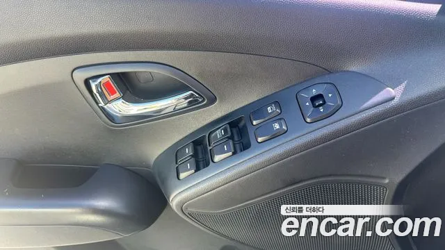 Hyundai Tucson 2012 thumb 8
