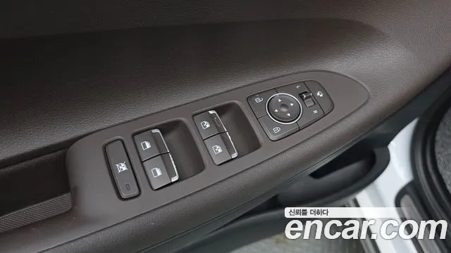 Hyundai Grandeur 2017 thumb 10