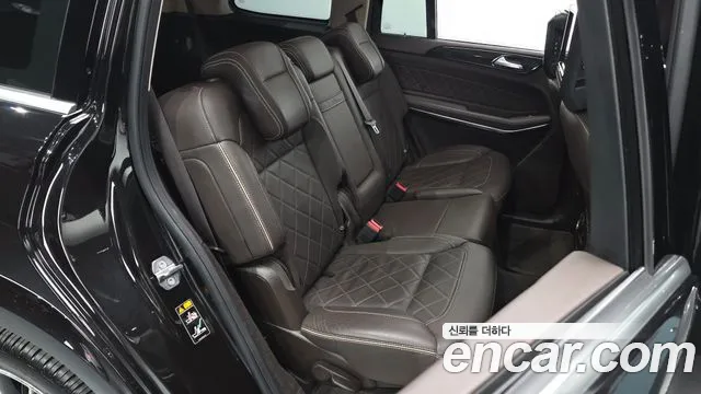 Mercedes-Benz GLS 2018 thumb 12